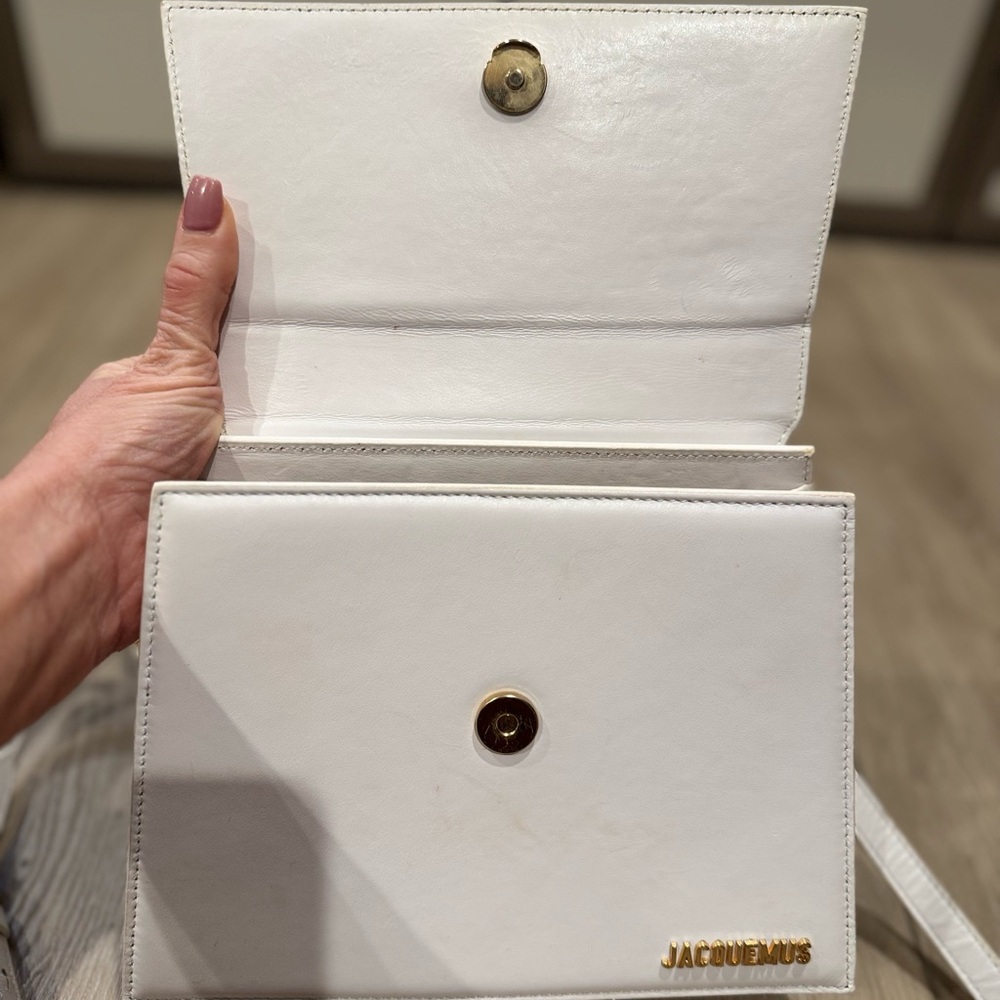 Jacquemus White Mini Bag with Crescent Shape and Arched Handle - Picture 3 of 7